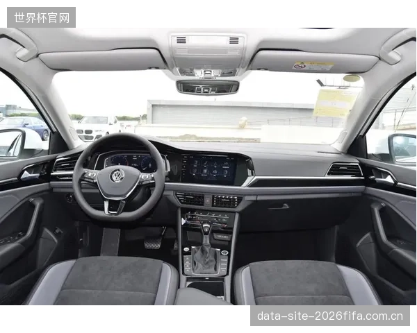 专业级多腔体气囊动态压力系统的消费级简化,预示着大众运动健康市场的下一个爆发点 专业级多腔体气囊动态压力系统的消费级简化,预示着大众运动健康市场的下一个爆发点
